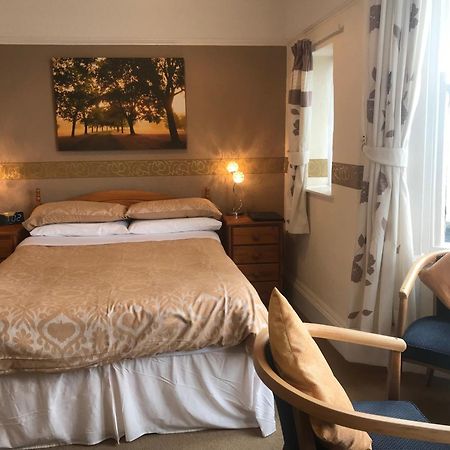 Bed and Breakfast The Whiteley à Scarborough Extérieur photo