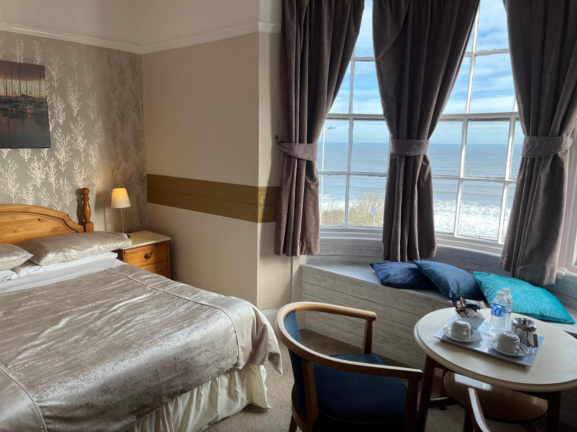Bed and Breakfast The Whiteley à Scarborough Extérieur photo